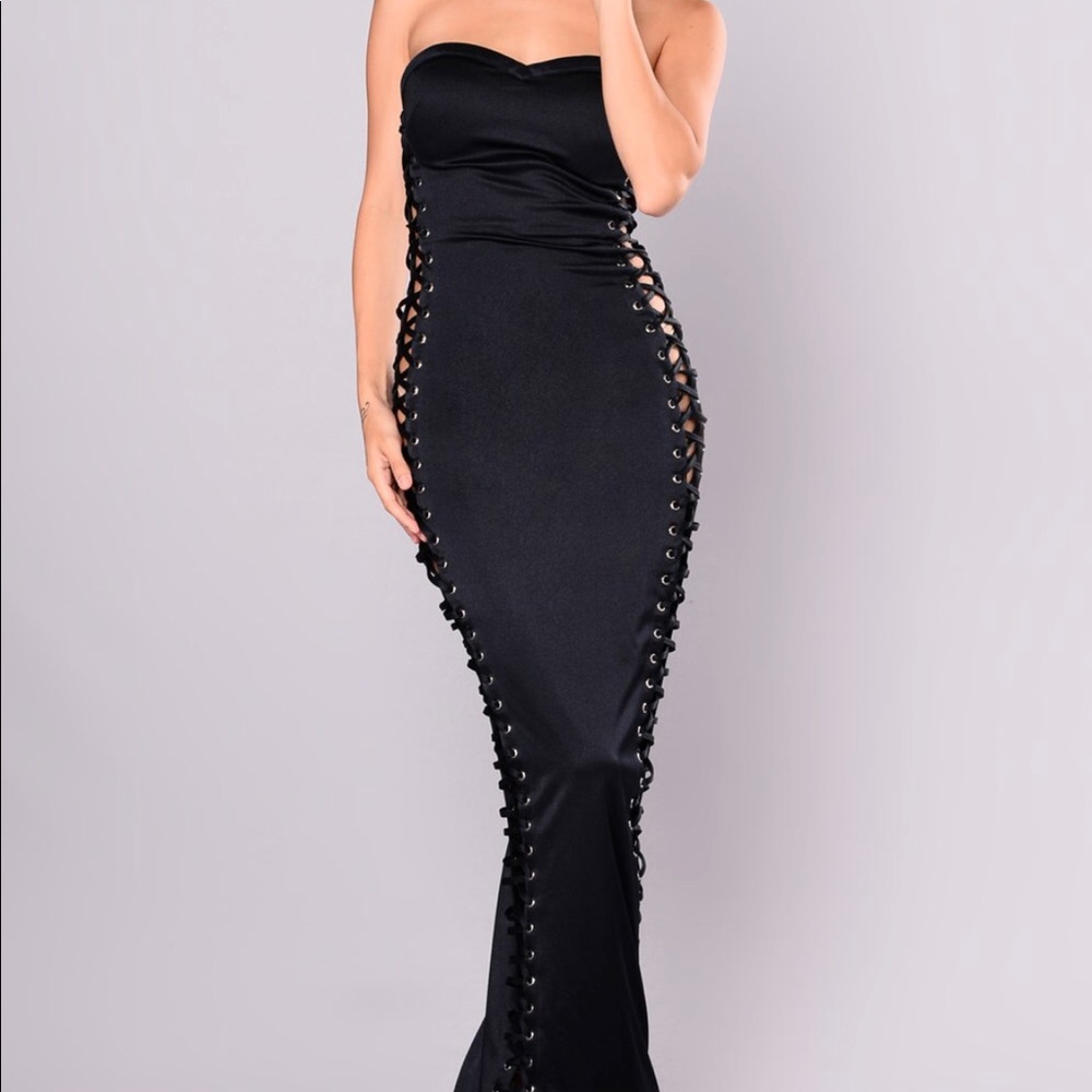 Fashion Nova - Lace Up Dress/Gown - Navy